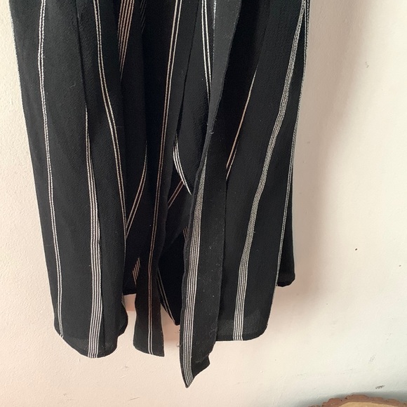 Super cute wrap dress - Picture 5 of 10